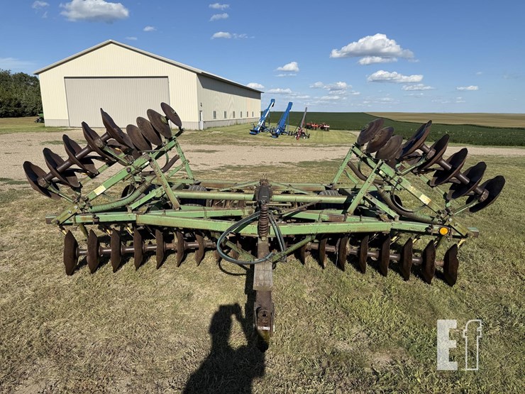 john-deere-fwb-image-2