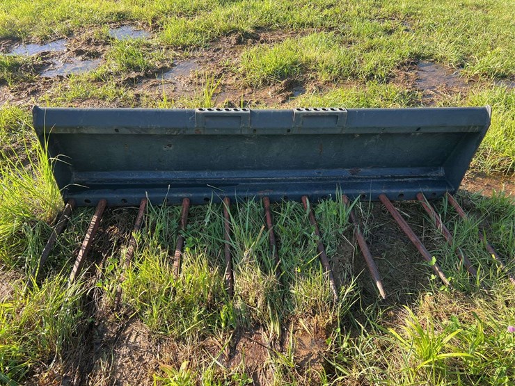 bobcat-manure-forks-image-1