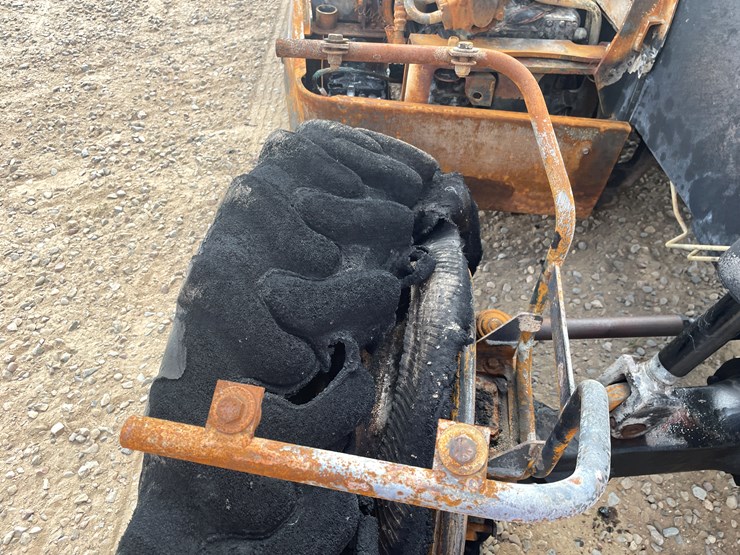 #2059-•-lull-telehandler-*non-runner*-*fire-damage*-image-23