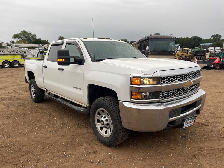 2019-chevrolet-silverado-3500-image-4