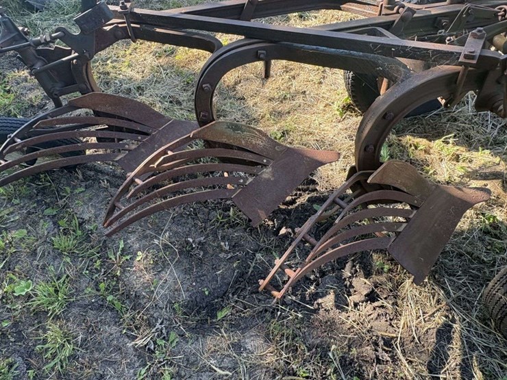 ih-3-14”-slat-bottom-trailing-plow,-clutch-lift-image-10