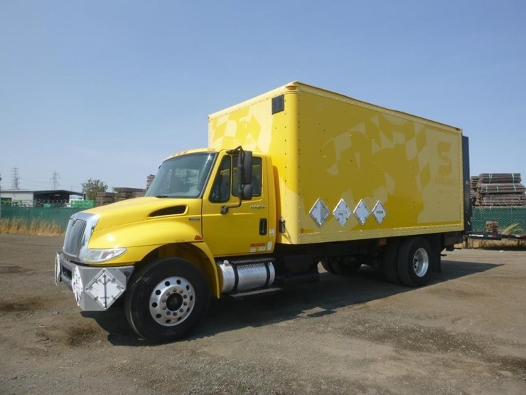 2009-international-durastar-4300-image-1