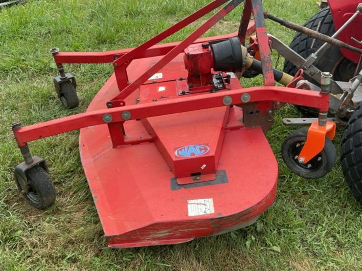#124-•-massey-ferguson-mf210-tractor-image-57