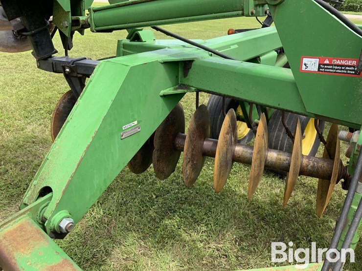 john-deere-630-image-17