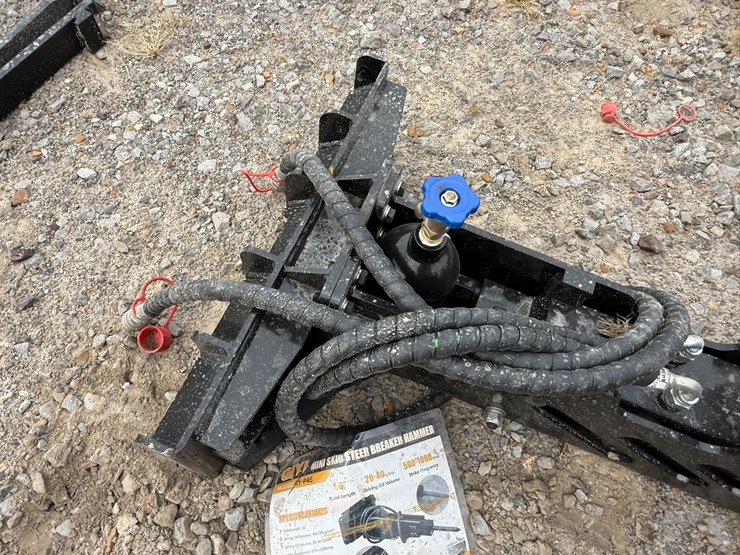 #230-•-#27017-•-unused-giyi-gy-p45-mini-skid-steer-breaker-psc452507147-image-10
