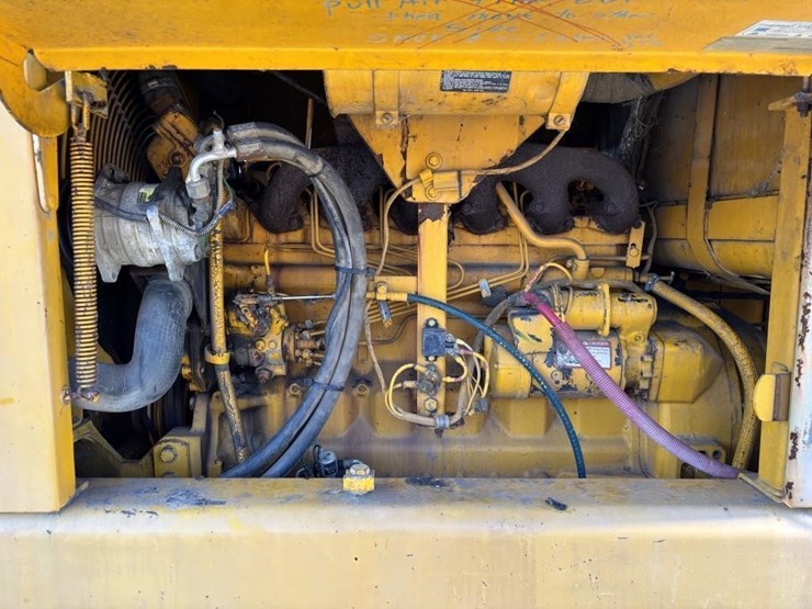 1991-deere-670b-image-47