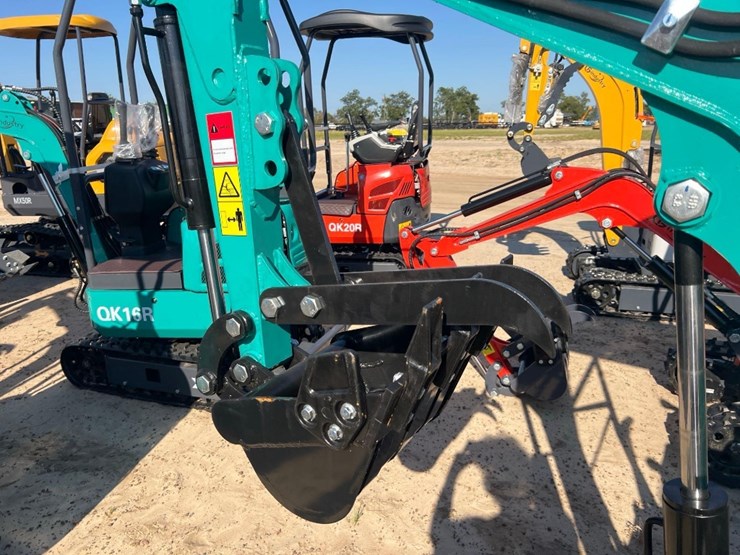 unused-cfg-industrial-h15r-excavator-image-10