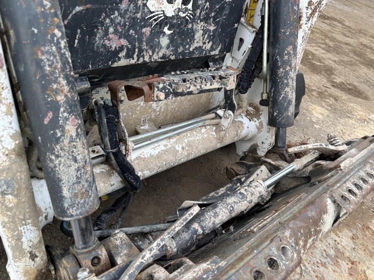 2022-bobcat-t66-image-12