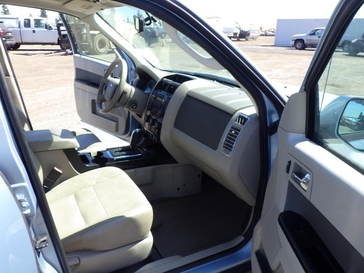 2009-ford-escape-image-6
