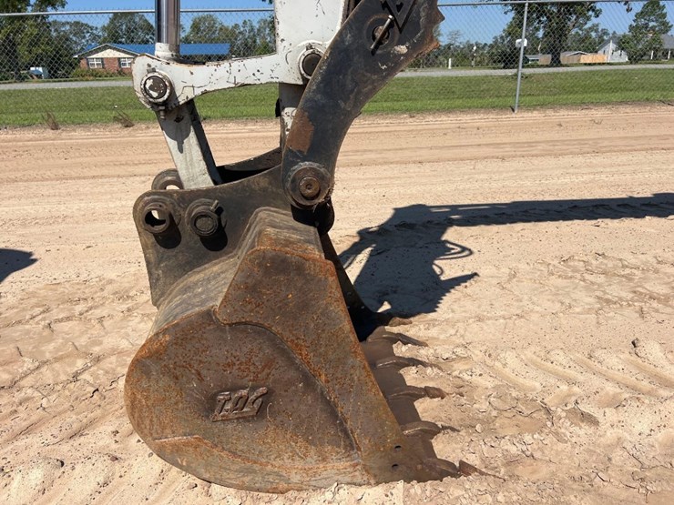 2019-takeuchi-tb290-image-7