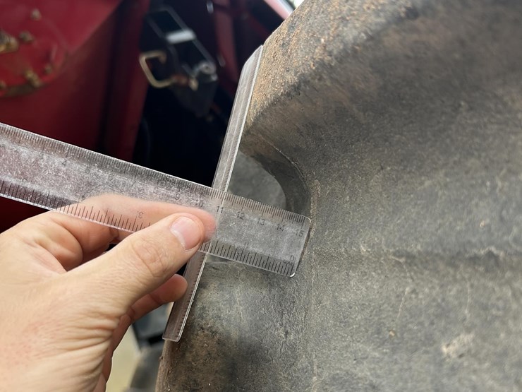2015-case-ih-8240-image-33