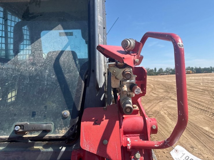 2022-takeuchi-tl12r2-image-18