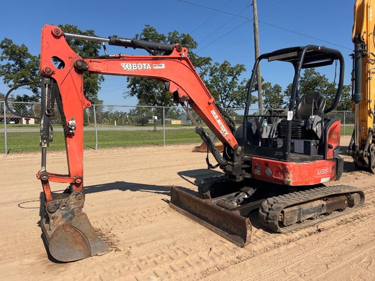 2019-kubota-u35-4-image-8