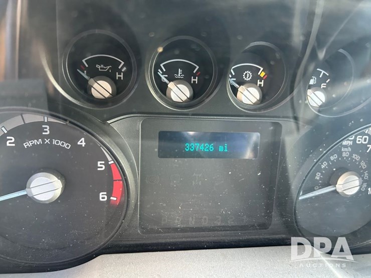 2012-ford-f450-image-21