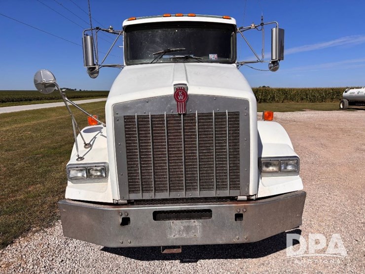 2005-kenworth-t800-image-16