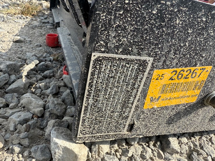 #2000-•-#26267-•-unused-giyi-60"-skid-steer-side-shift-fork-dcyhc2507192-image-6