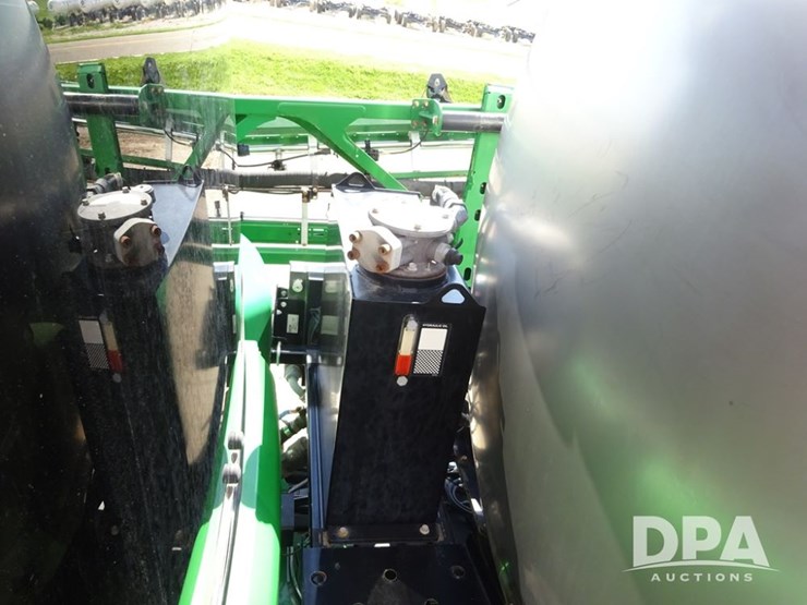 2019-john-deere-f4365-image-130