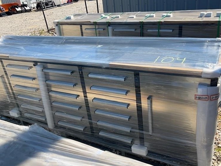 10ft-18-drawer-stainless-steel-workbench-image-2