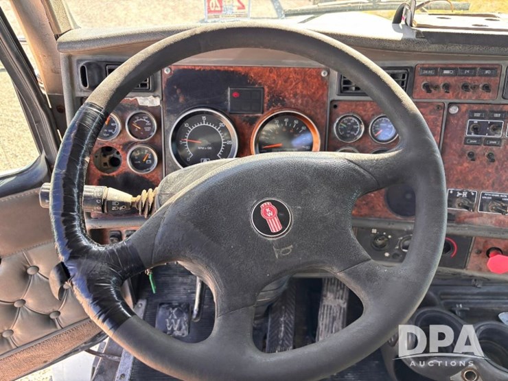 2005-kenworth-t800-image-86
