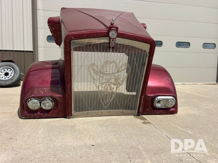 kenworth-w900-image-1