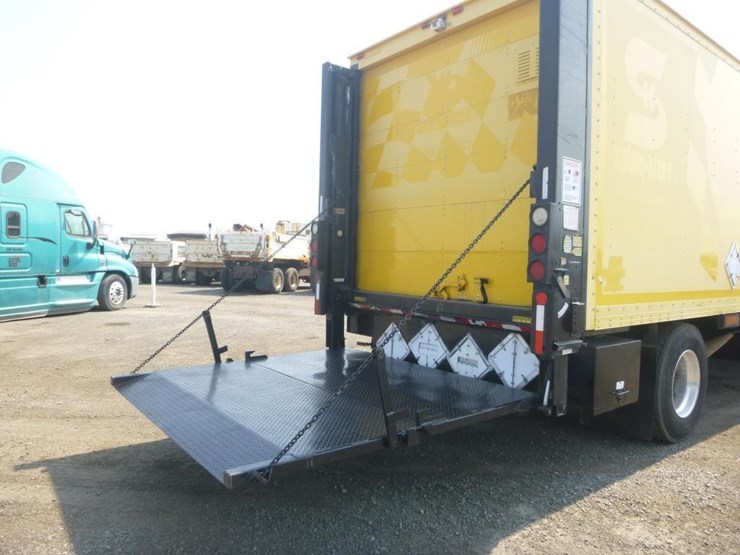 2009-international-durastar-4300-image-8
