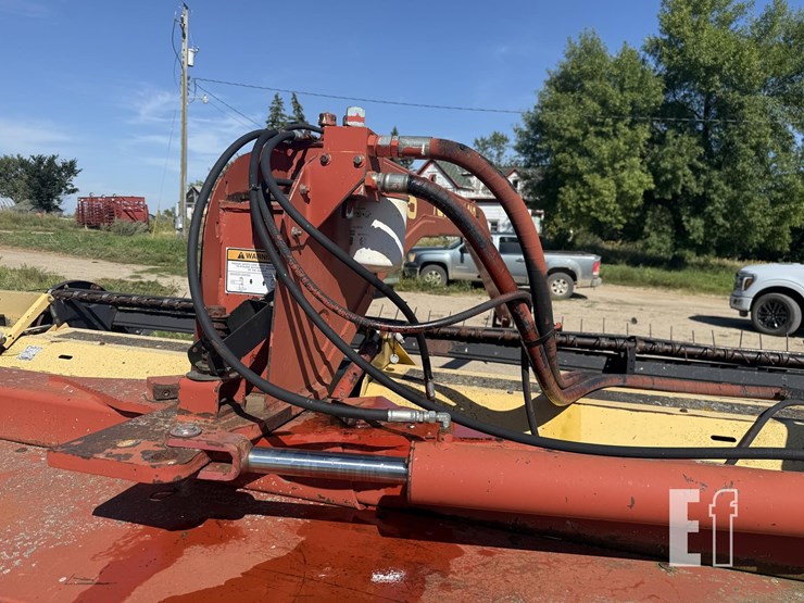 new-holland-1475-image-11