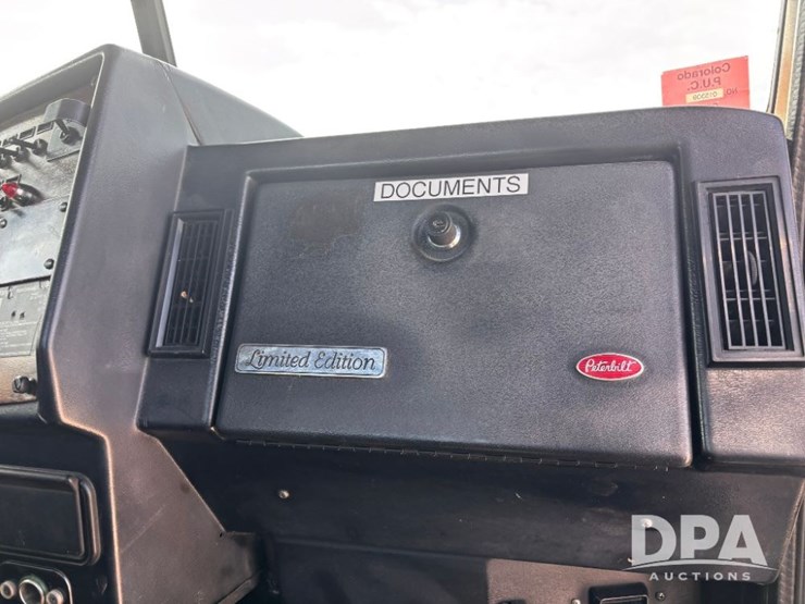 1988-peterbilt-377-image-77