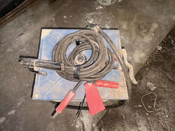 miller-thunderbolt-stick-welder,-with-leads,-*needs-plug-image-3