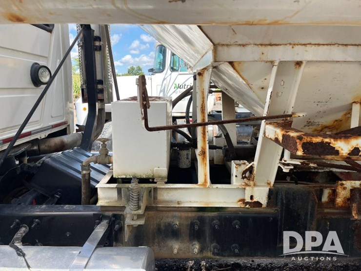 2002-mack-ch613-image-42