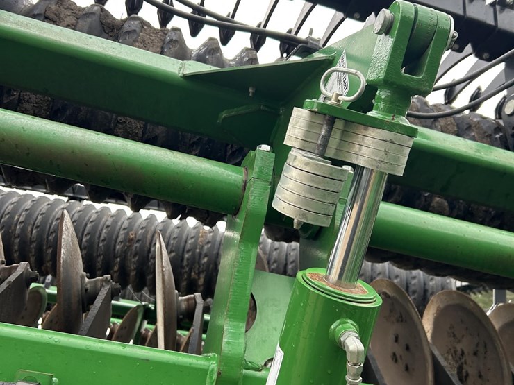 2021-john-deere-2680h-image-29
