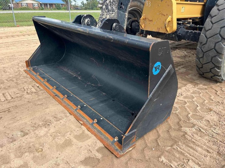 2014-caterpillar-tl642c-image-8