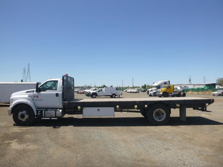 2017-ford-f650-image-5