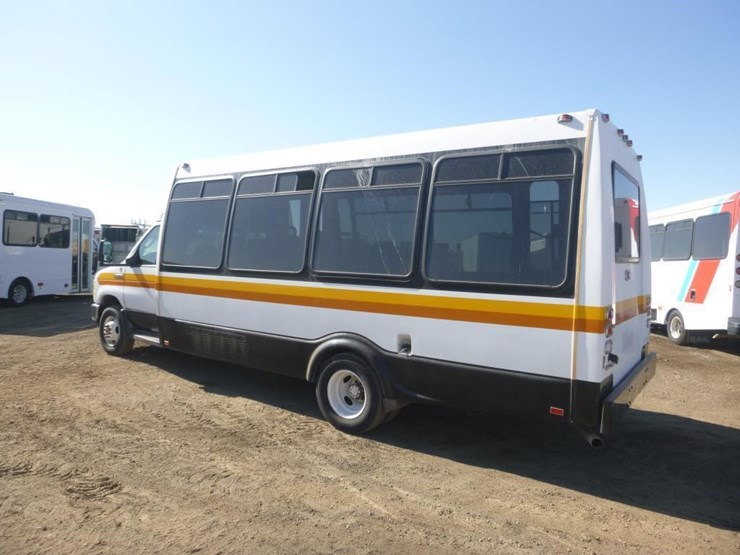 2008-ford-e450-image-4