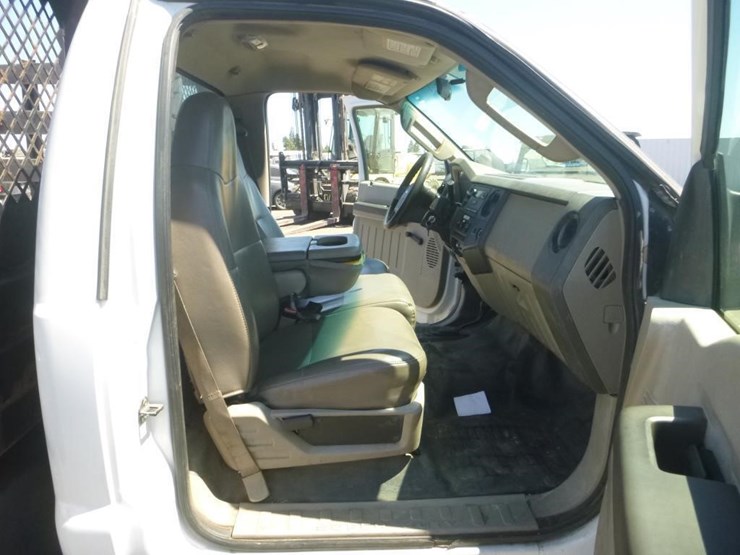 2008-ford-f550-image-13
