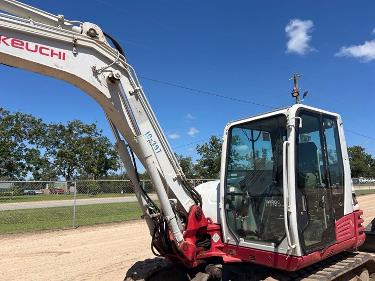 2018-takeuchi-tb290-image-22