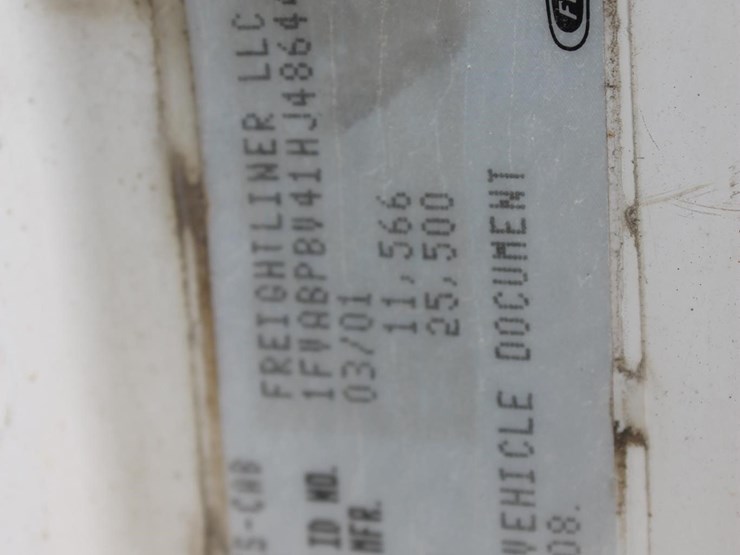 2001-freightliner-fl60-image-8