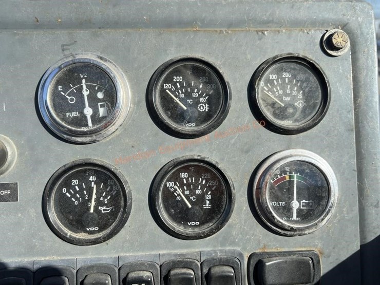 2005-terex-th1056-image-38