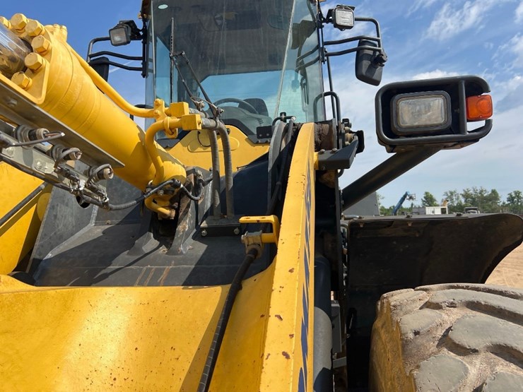 2019-komatsu-wa320-8-image-17