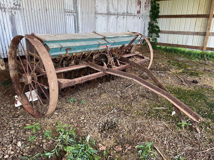 oliver-superior-8ft-grain-drill-image-2