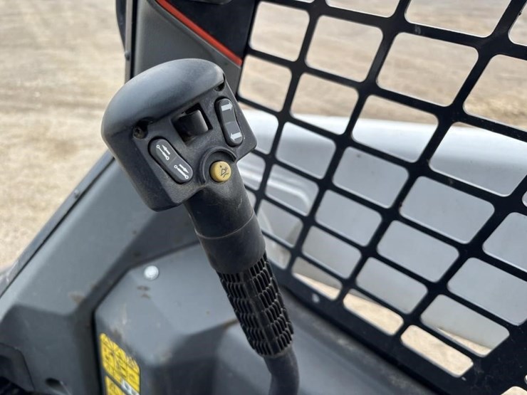 2022-bobcat-t66-image-23
