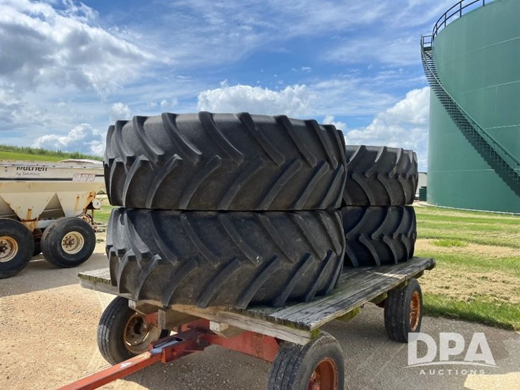 john-deere-r4038-image-1