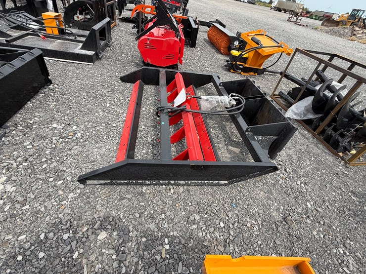 #2000-•-#26332-•-unused-giyi-70"-skid-steer-flat-ripper-pdstq250791-image-8