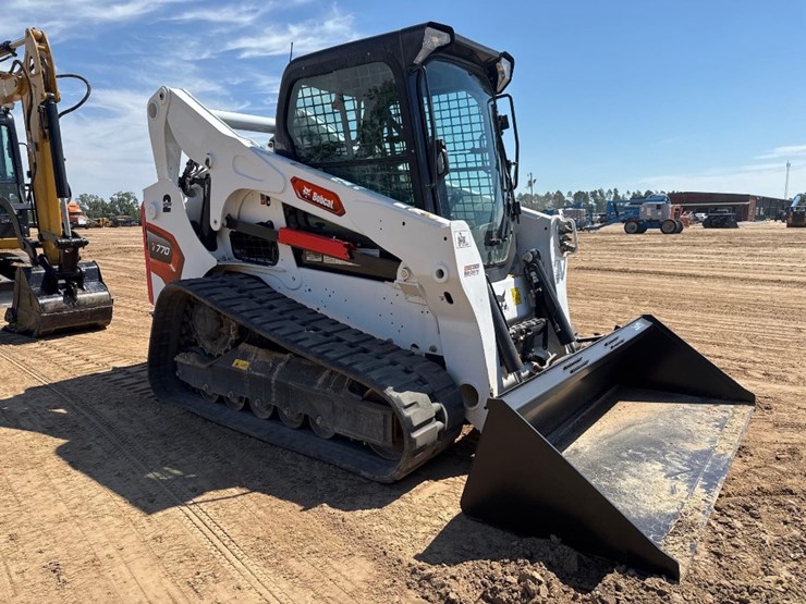 2023-bobcat-t770-image-4
