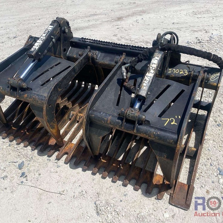 John Deere GR72B 72in Dual Cylinder Grapple Bucket Skid Steer Attachment