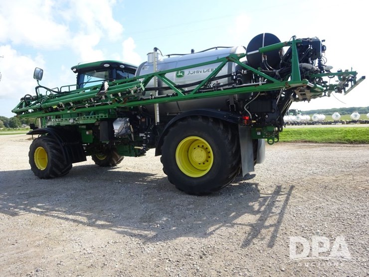 2019-john-deere-f4365-image-21