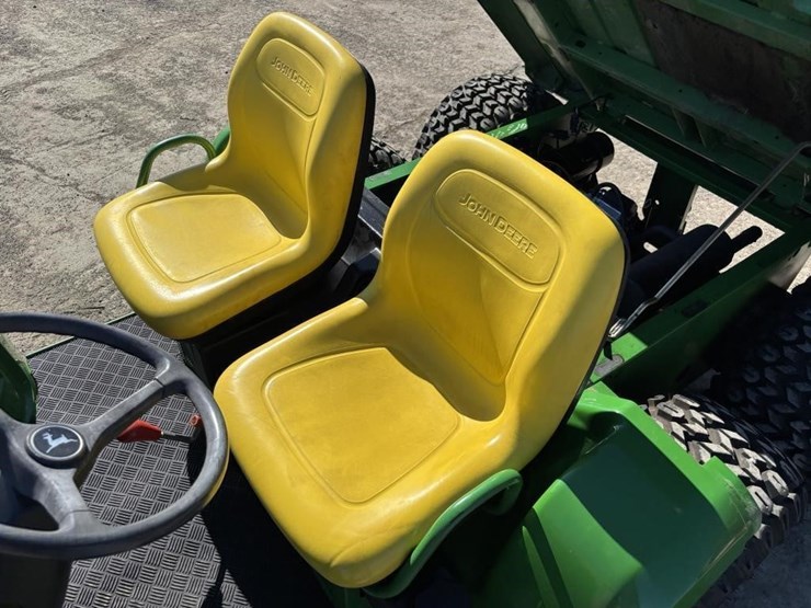 john-deere-gator-image-13