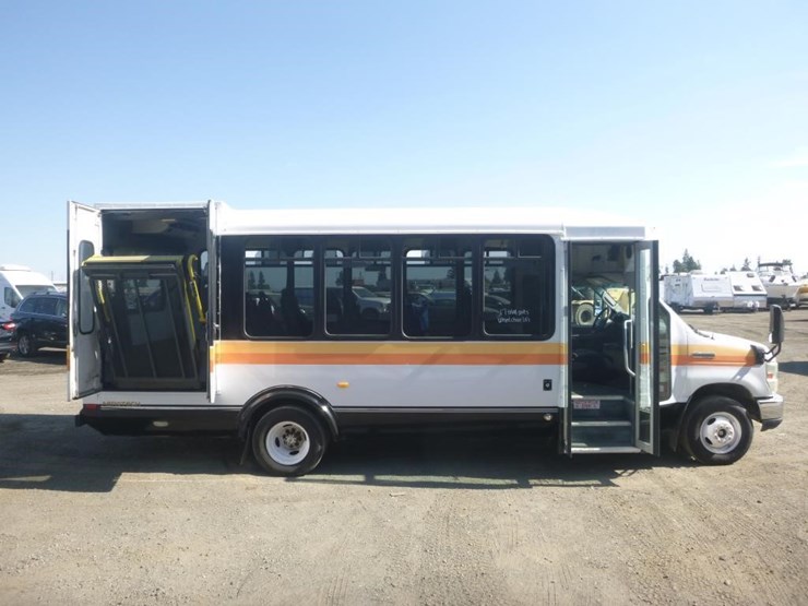 2008-ford-e450-image-6