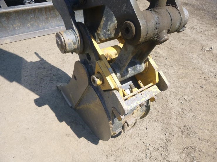 2022-deere-35g-image-25