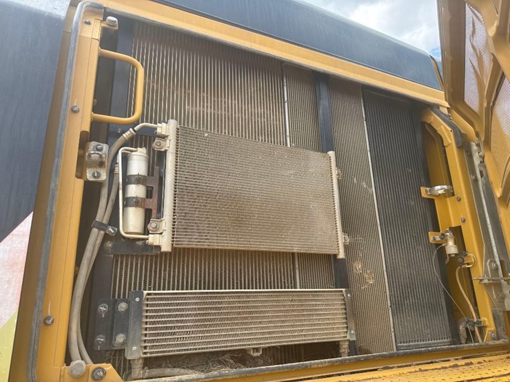 2014-caterpillar-349fl-image-22