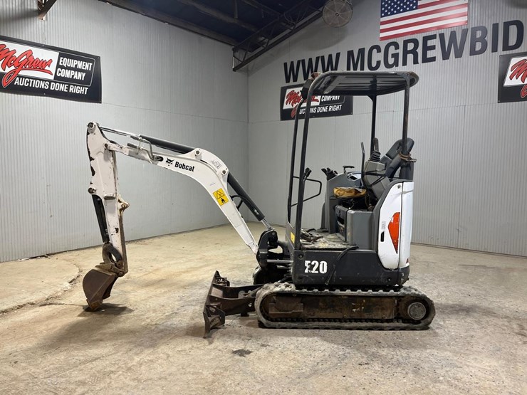 2016-bobcat-e20-image-3